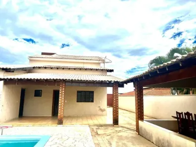 Fazenda/Sítio com 4 Quartos à venda, 390m² no , Fronteira
