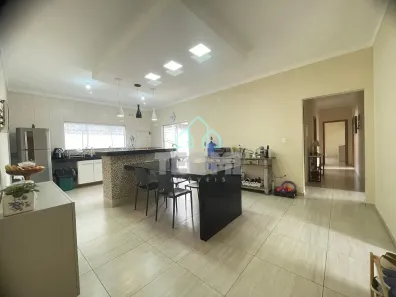 Casa com 4 Quartos à venda, 200m² no Quiririm, Taubaté