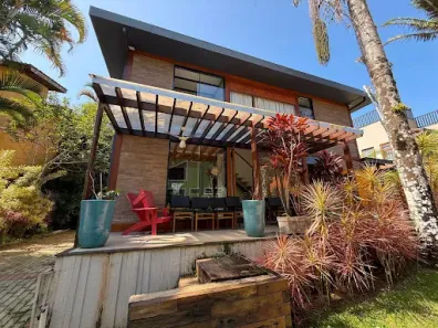Casa de Condomínio com 4 Quartos à venda, 125m² no Maresias, São Sebastião