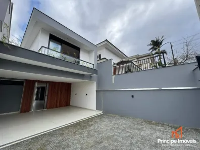 Casa com 3 Quartos à venda, 179m² no Saguaçu, Joinville