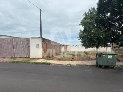 Lote/Terreno com 1 Quarto à venda, 720m² no Santa Mônica, Uberlândia