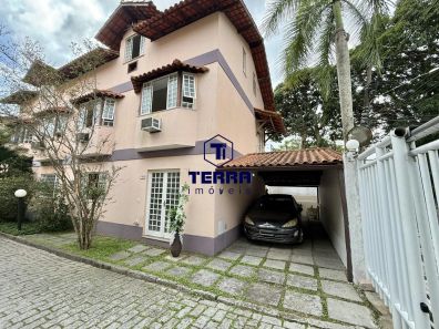 Casa de Condomínio com 4 Quartos à venda, 175m² no Maria Paula, Niterói