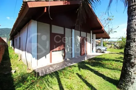 Casa com 3 Quartos à venda, 144m² no Jardim Veneza, Peruíbe
