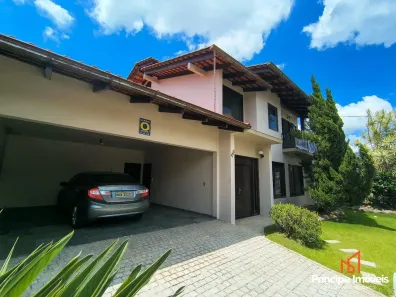 Casa com 4 Quartos à venda, 260m² no Iririú, Joinville