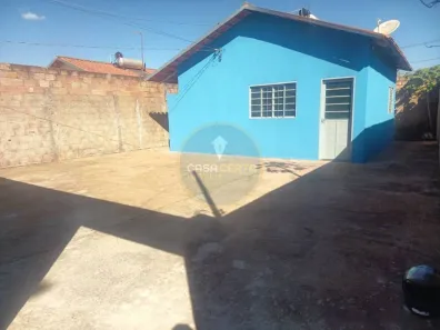 Casa com 2 Quartos à venda, 40m² no Parque das Aroeiras, Uberaba