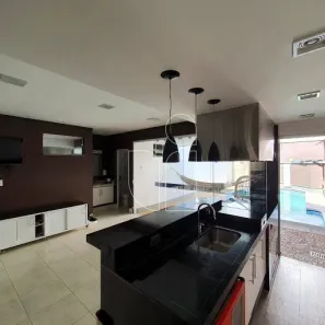 Casa com 3 Quartos à venda, 213m² no Jardim Alvorada, Marília