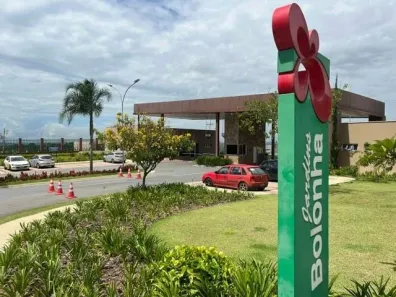 Lote/Terreno à venda, 371m² no Jardins Bolonha, Senador Canedo
