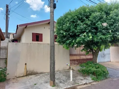 Casa com 3 Quartos à venda, 150m² no Núcleo Habitacional Juscelino Kubitschek, Marília