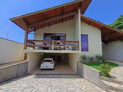 Casa com 3 Quartos à venda, 272m² no Indaiá, Caraguatatuba