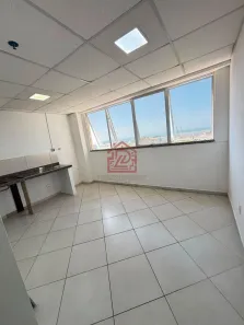 Sala Comercial para alugar, 29m² no Imbetiba, Macaé