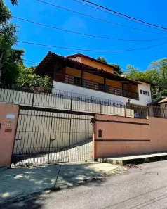 Casa com 4 Quartos à venda, 400m² no Badu, Niterói