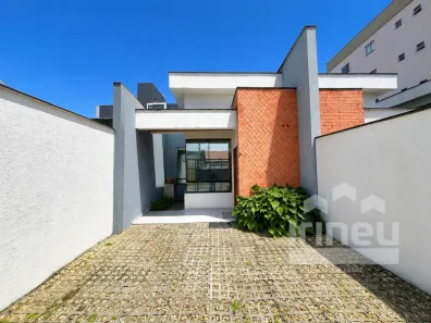 Casa com 2 Quartos para alugar, 70m² no Petrópolis, Joinville