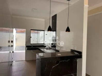 Casa com 2 Quartos à venda, 56m² no Tubalina, Uberlândia