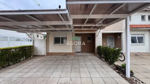 Casa de Condomínio com 3 Quartos para alugar, 220m² no Marechal Rondon, Canoas