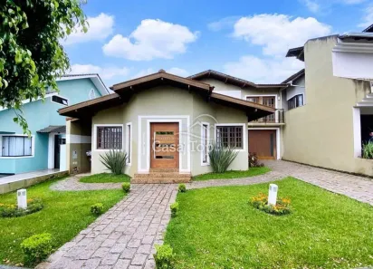 Casa com 3 Quartos à venda, 300m² no Orfãs, Ponta Grossa