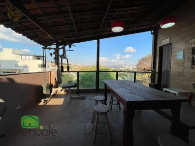Casa com 6 Quartos à venda, 380m² no Água Branca, Contagem