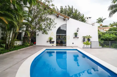Casa com 3 Quartos à venda, 370m² no Jardim Leonor, São Paulo