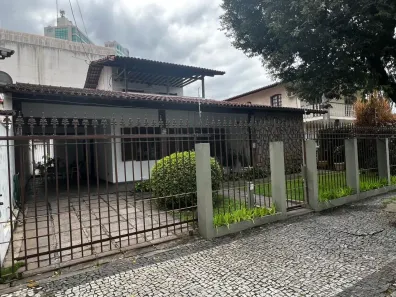 Casa com 4 Quartos para venda ou aluguel, 300m² no Enseada do Suá, Vitória