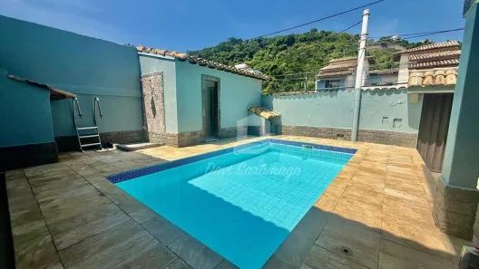 Casa com 6 Quartos à venda, 399m² no Piratininga, Niterói