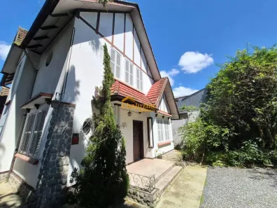 Sala Comercial com 4 Quartos para alugar, 200m² no Anita Garibaldi, Joinville