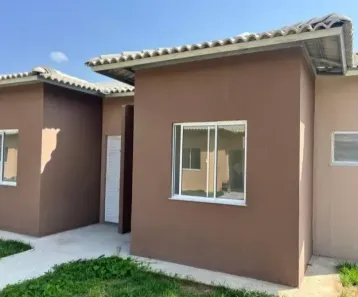 Casa de Condomínio com 2 Quartos à venda, 70m² no Senador Carlos Jereissati, Pacatuba