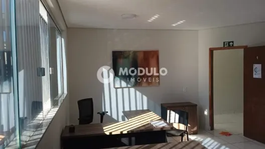 Sala Comercial para alugar, 23m² no Vigilato Pereira, Uberlândia