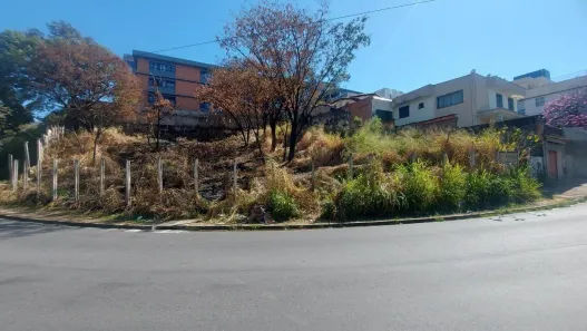 Lote/Terreno à venda, 442m² no Coração Eucarístico, Belo Horizonte