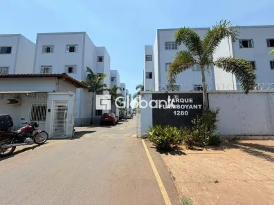 Apartamento com 3 Quartos para alugar, 80m² no Alice Maia, Montes Claros