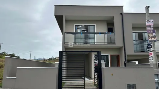 Sobrado com 2 Quartos à venda, 112m² no Sertão do Maruim, São José
