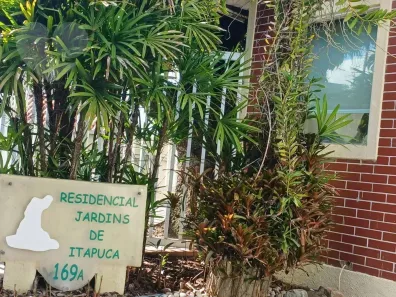 Casa de Condomínio com 4 Quartos à venda, 175m² no Ingá, Niterói