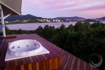 Casa com 7 Quartos à venda, 650m² no Cacupé, Florianópolis