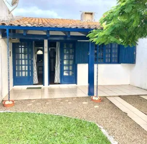Casa com 2 Quartos para alugar, 70m² no , Garopaba