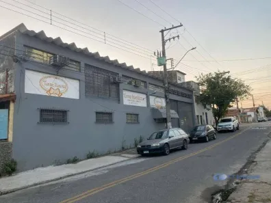 Galpão/Depósito/Armazém para alugar, 800m² no Parque Itamarati, Jacareí