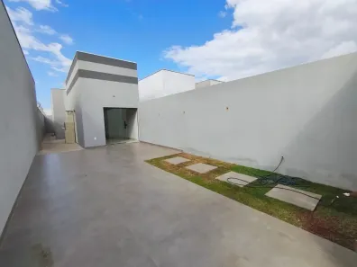 Casa com 3 Quartos à venda, 75m² no Renascença, Montes Claros