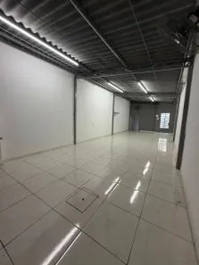 Galpão/Depósito/Armazém para alugar, 120m² no Jardim Celeste, São Paulo