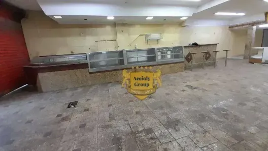 Ponto Comercial para alugar, 300m² no Santa Rosa, Niterói