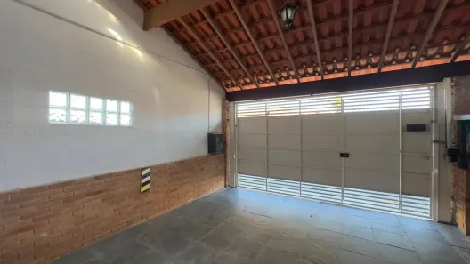 Casa com 2 Quartos para alugar, 105m² no Jardim Emília, Jacareí