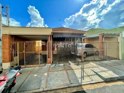 Casa com 3 Quartos à venda, 221m² no Centro, Araraquara