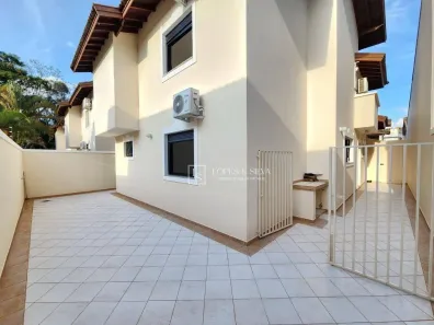 Casa com 3 Quartos para alugar, 200m² no Vila Santista, Atibaia