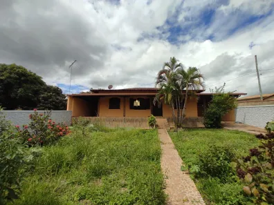 Casa com 3 Quartos à venda, 480m² no Fernão Dias, Esmeraldas