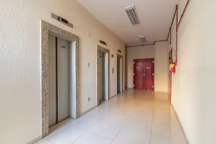 Sala Comercial para alugar, 739m² no Centro Histórico, Porto Alegre