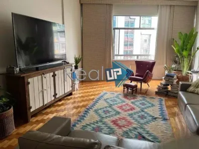 Apartamento com 3 Quartos à venda, 130m² no Copacabana, Rio de Janeiro