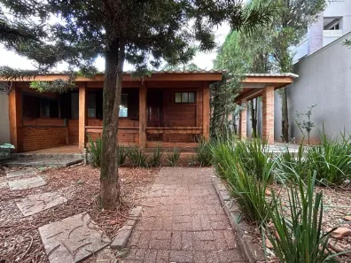 Casa com 1 Quarto para venda ou aluguel, 242m² no Jardim Higienópolis, Londrina