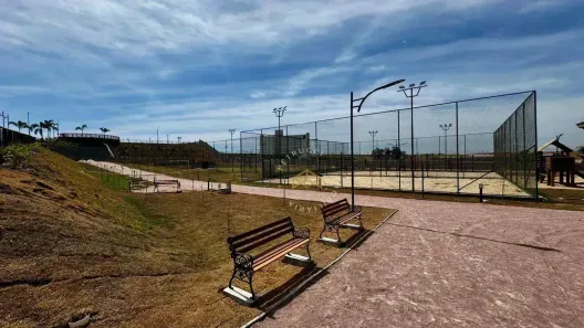 Lote/Terreno à venda, 250m² no Parque Brasil 500, Paulínia