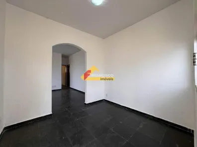 Casa com 2 Quartos para alugar, 85m² no Industrial, Divinópolis