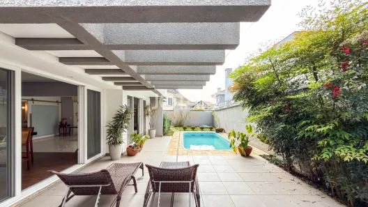Casa de Condomínio com 4 Quartos à venda, 330m² no Tingui, Curitiba