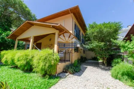 Casa com 2 Quartos à venda, 350m² no Sambaqui, Florianópolis