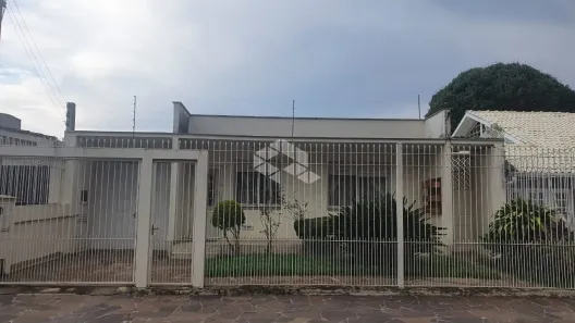 Casa com 3 Quartos à venda, 210m² no Guarujá, Porto Alegre