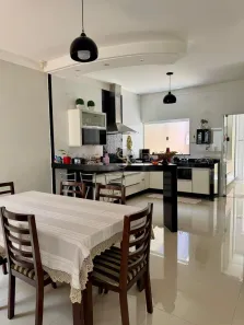 Casa com 3 Quartos à venda, 250m² no Franca Pólo Club, Franca