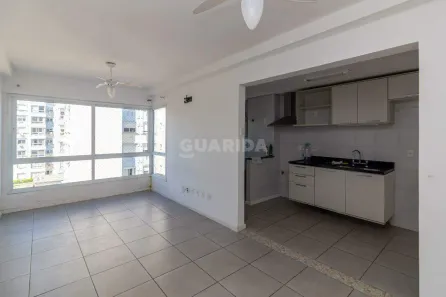 Apartamento com 3 Quartos para alugar, 73m² no Cavalhada, Porto Alegre